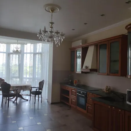 Big Centralbeach Apartment Odesa